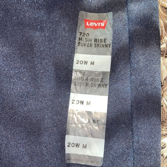 Levi skinny jeans - Picture 5 of 9